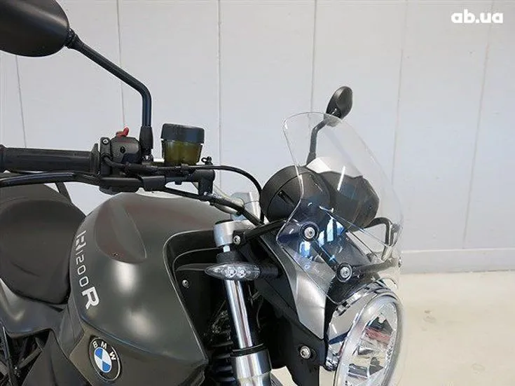 BMW R  Image 2